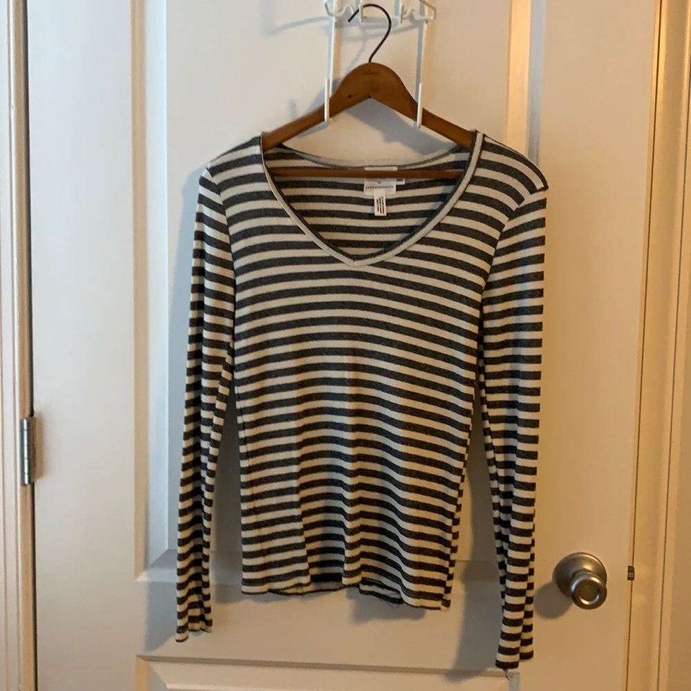 Soft, fun long sleeve shirt, size small, wore it once.